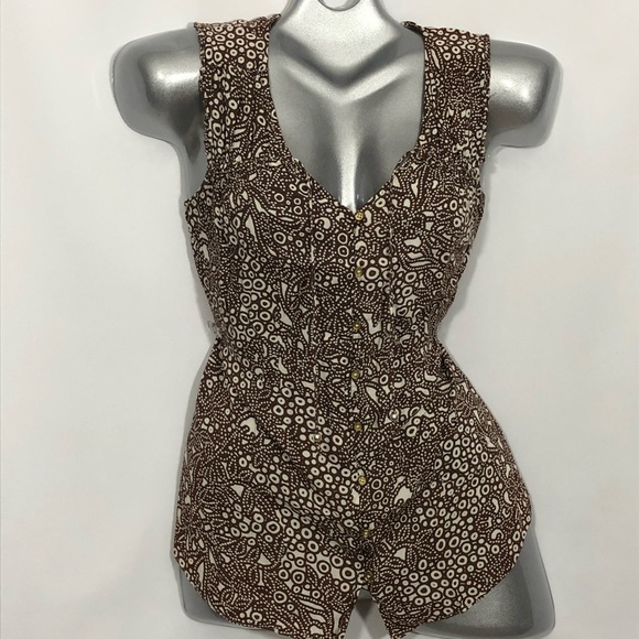 Izod Tops - IZOD boho hippie v neck sleeveless blouse